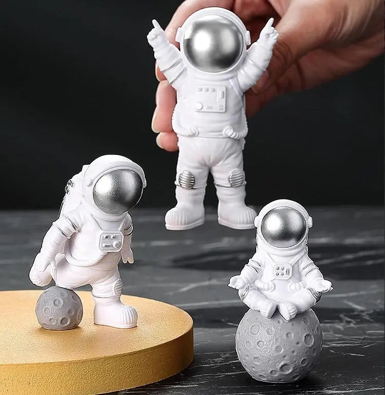 Astronautenfigur Statue